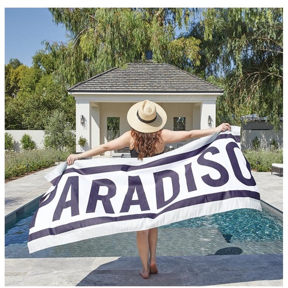 Pool Party ultra thin quick dry towel NWT Santa Barbara design studio - Picture 6 of 6